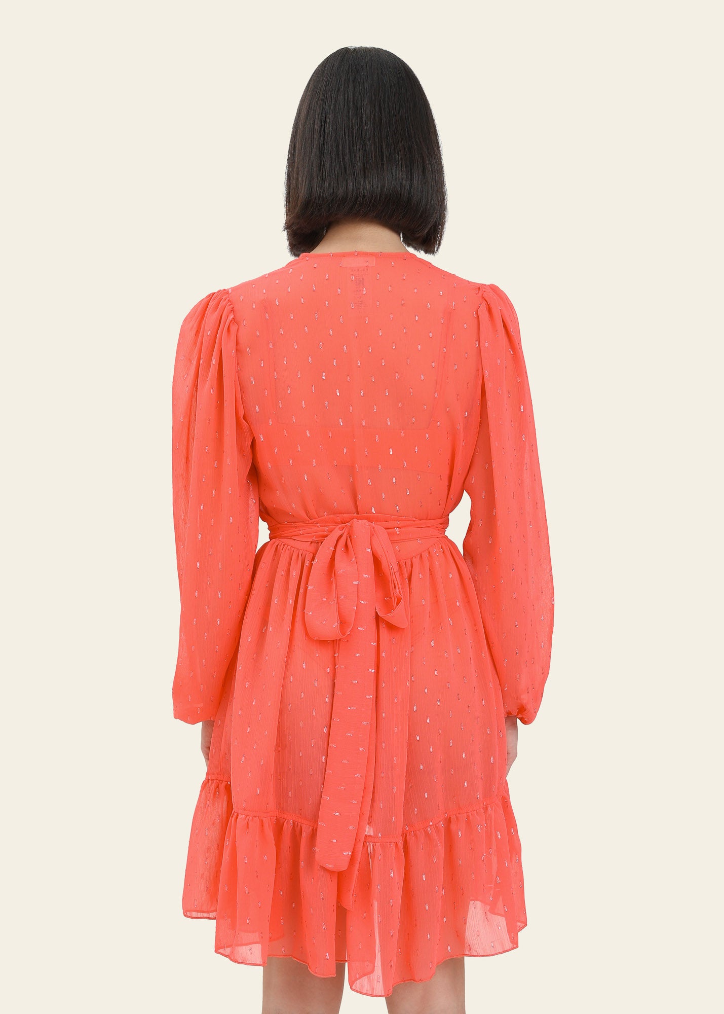 Charlotte Esmeralda - Corto