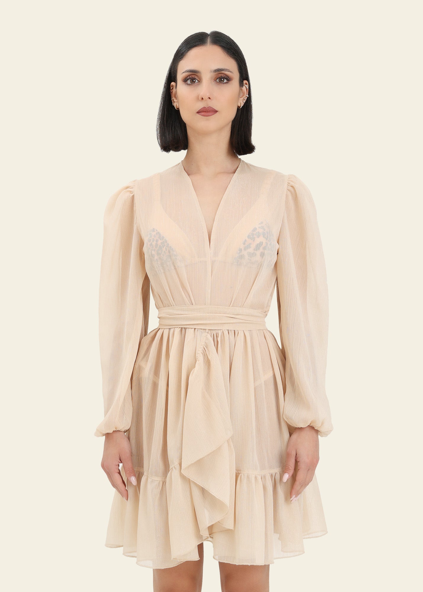 Charlotte Esmeralda - Corto