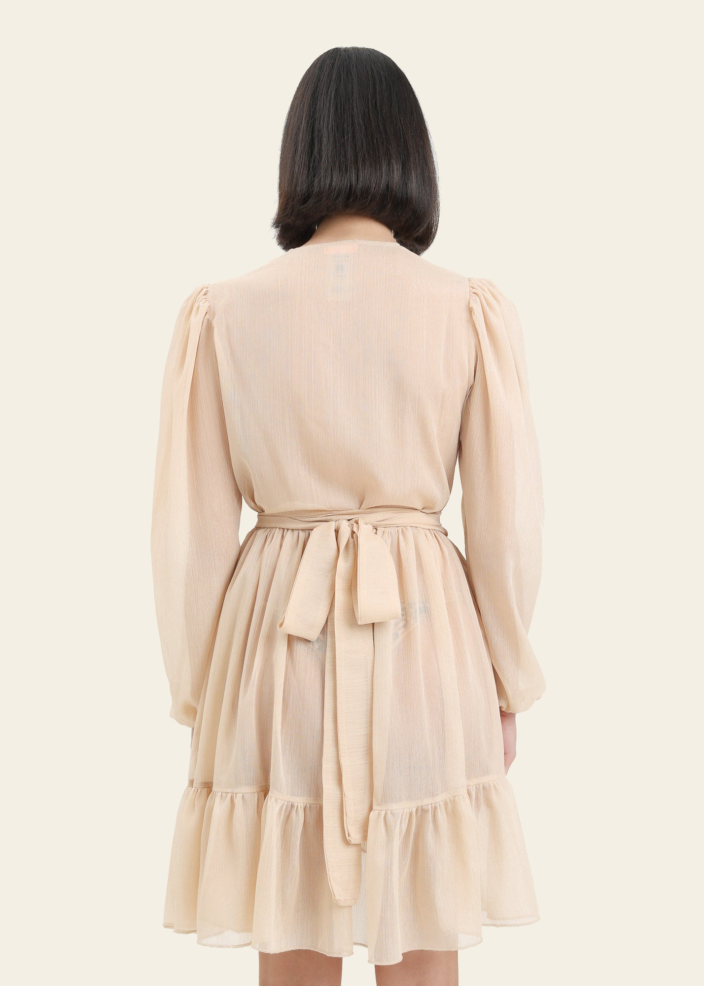 Charlotte Esmeralda - Corto