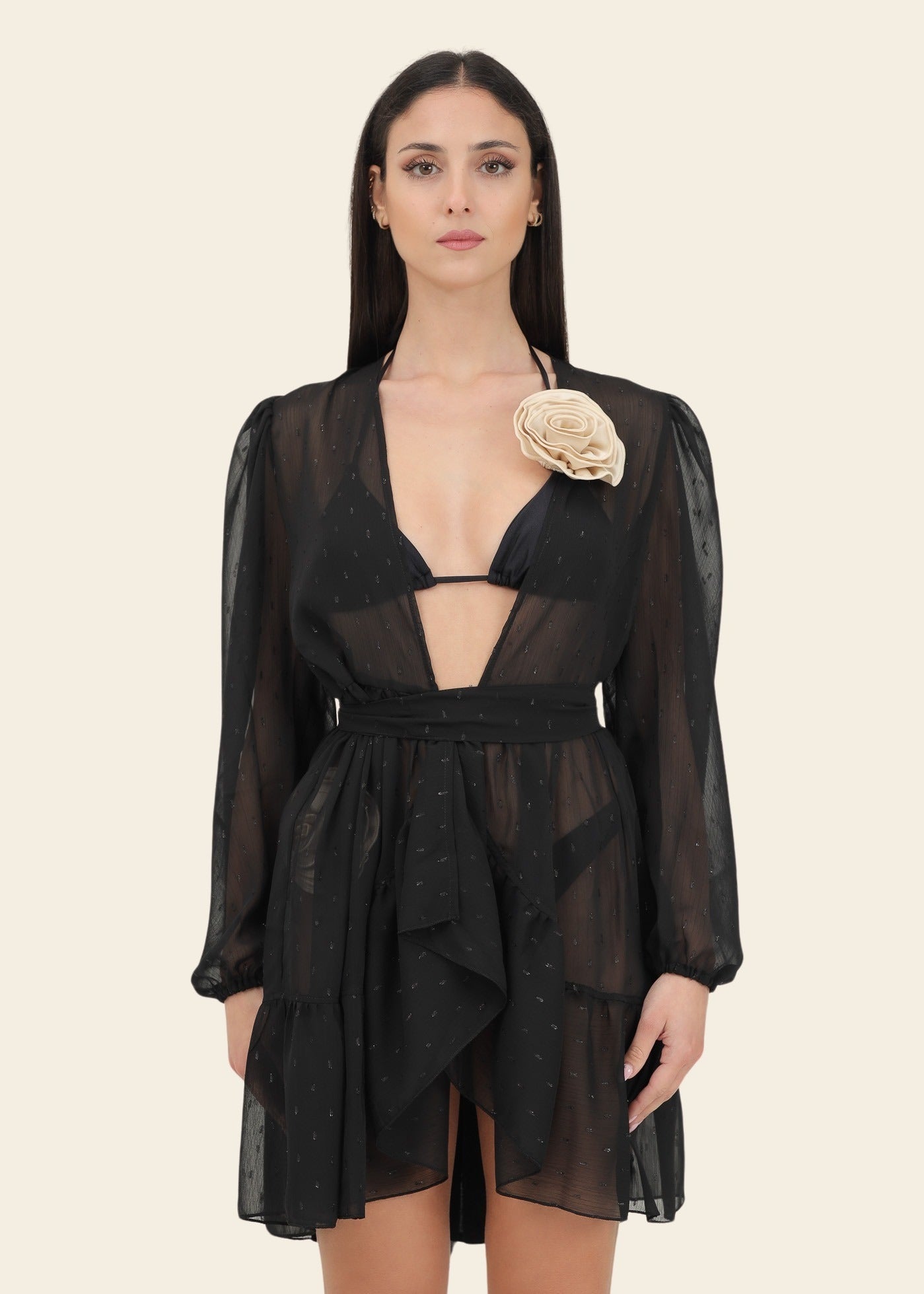 Charlotte Negro - Corto